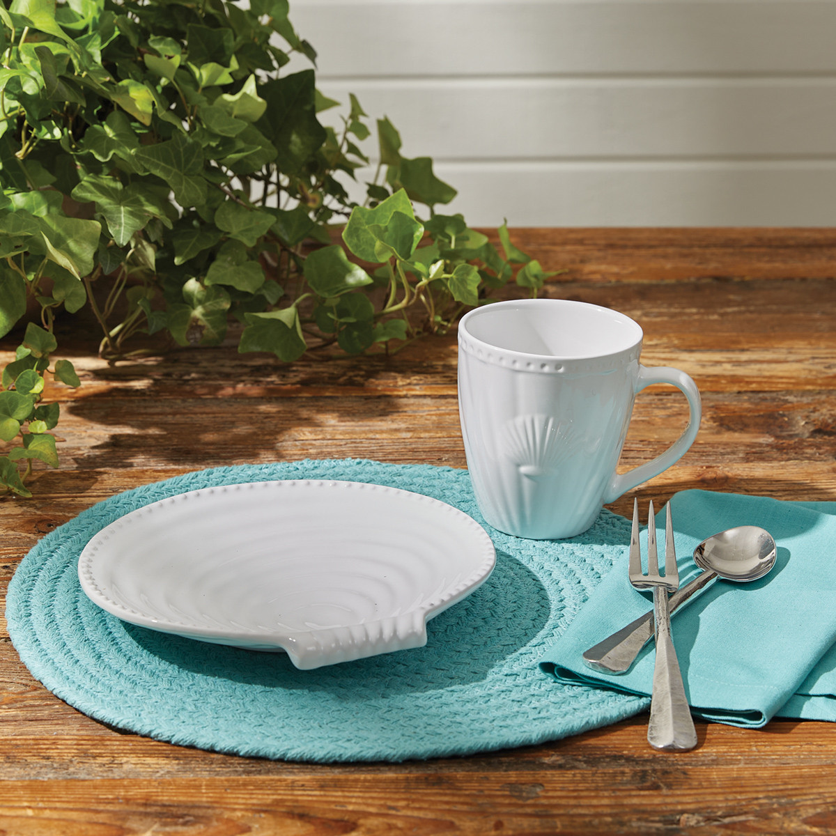 Summer Seashell Dinnerware and Tabletop Ideas Caron s Beach House