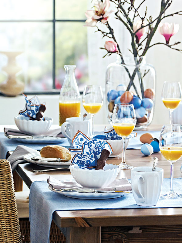 10 Coastal Easter Tablescapes to Inspire! - Caron's Beach House